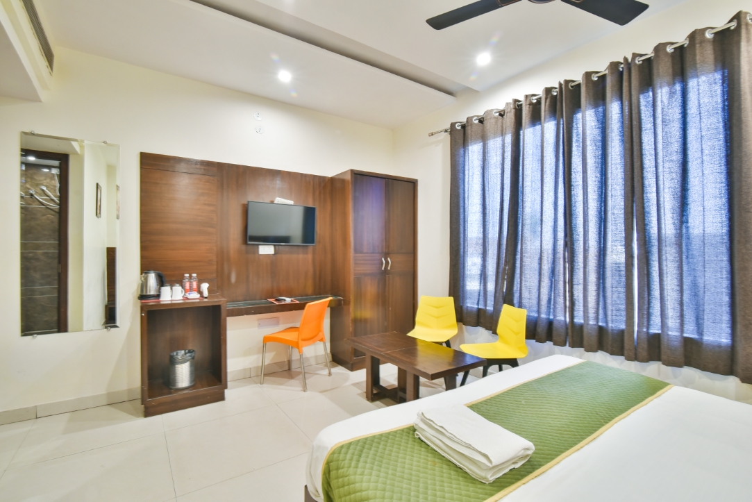 Hotel Crown, Amritsar