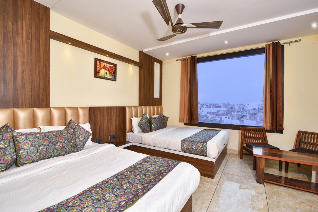 Hotel Crown, Amritsar