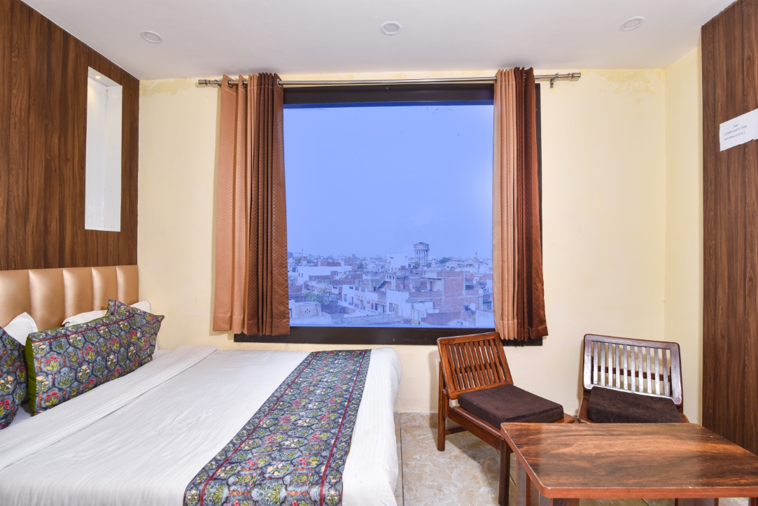 Hotel Crown, Amritsar